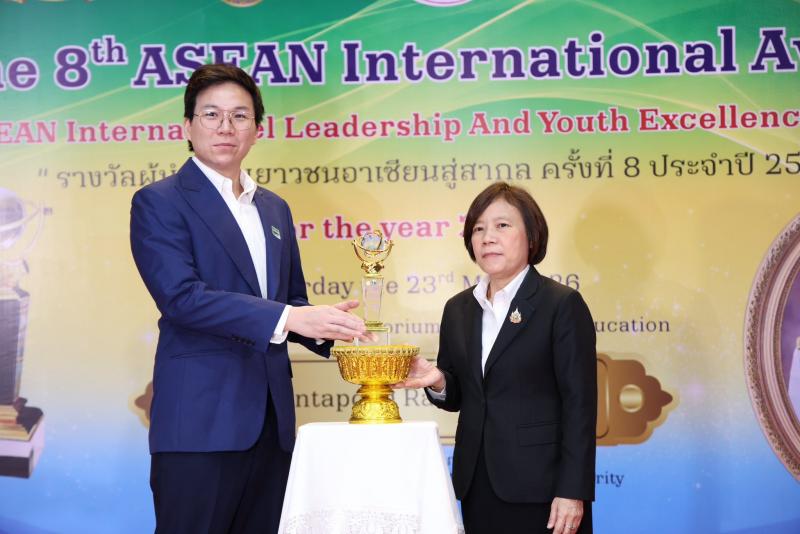 นางสาวสุนีย์ ศรีส�
