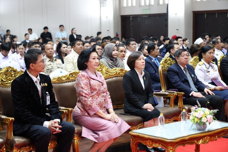 นางสาวสุนีย์ ศรีส�