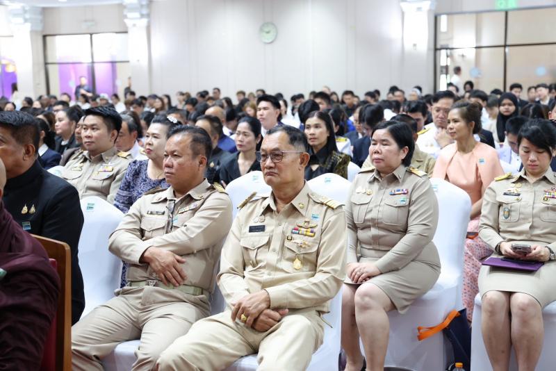 นางสาวสุนีย์ ศรีส�