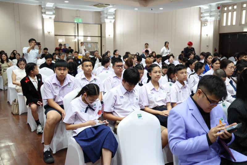 นางสาวสุนีย์ ศรีส�