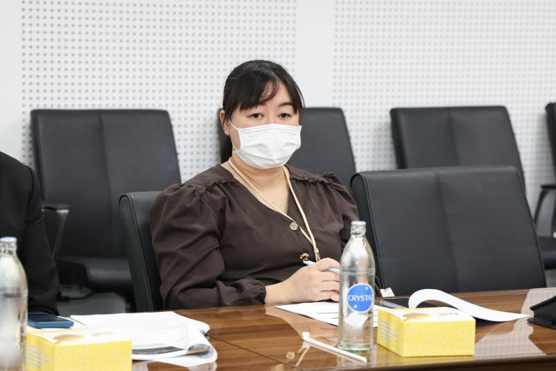นางศิริลักษณ์ มีม�