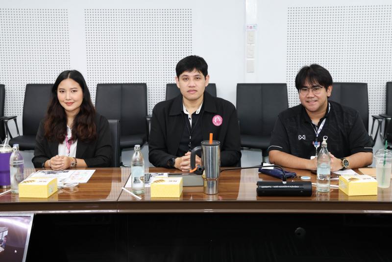 นางศิริลักษณ์ มีม�
