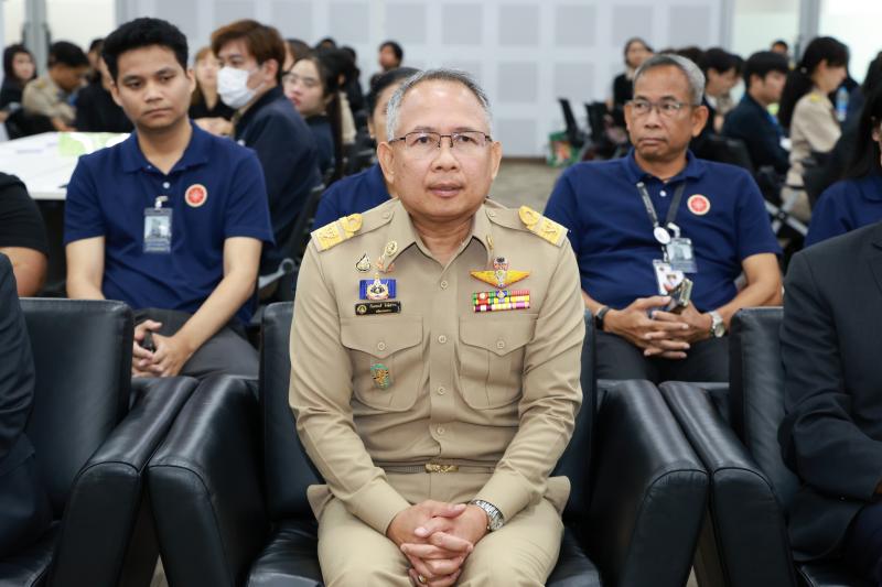 ปลัด พม. เป็นประธา�