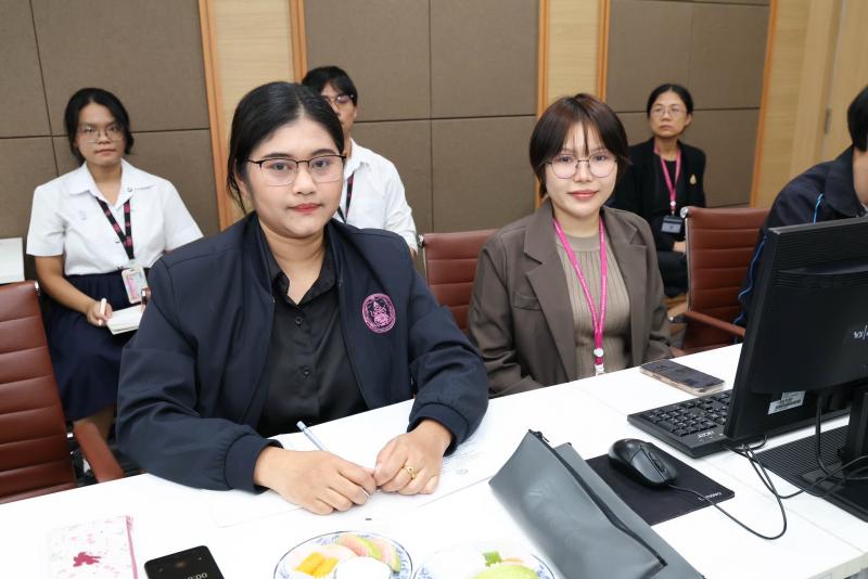 นางเตือนใจ คงสมบั�