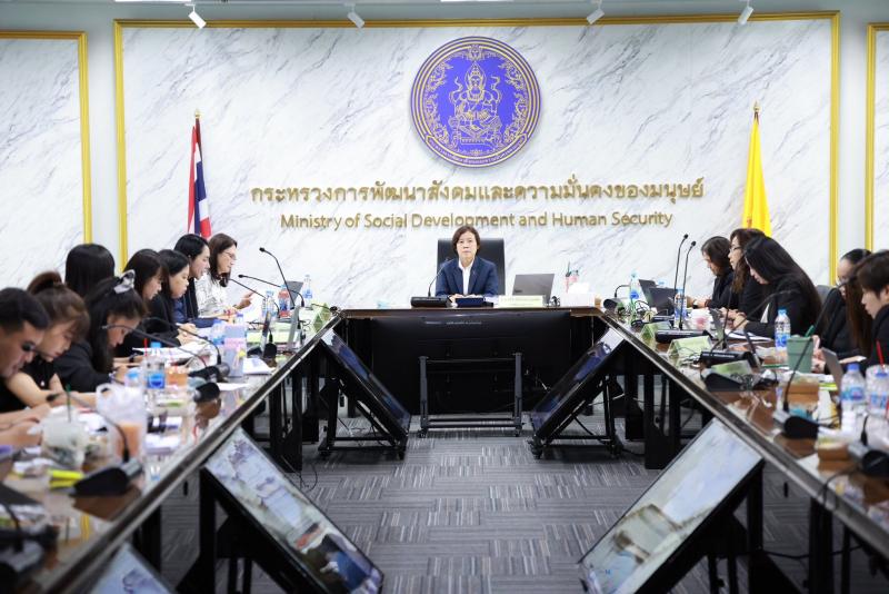 นางสาวสุนีย์ ศรีส�