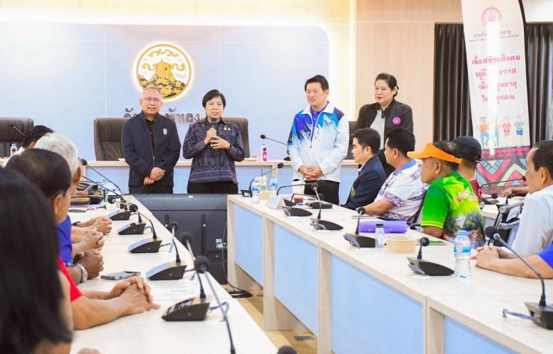 ปลัด พม. ลงพื้นที่�