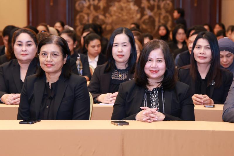 รมว.พม. เป็นประธาน�