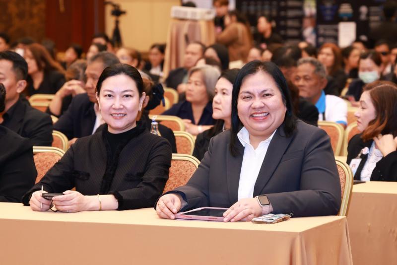 รมว.พม. เป็นประธาน�