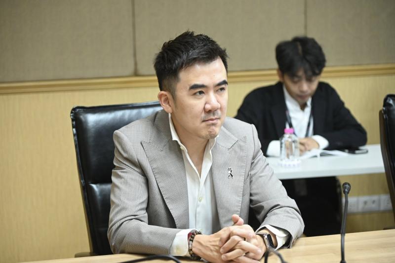 รมว.พม. เป็นประธาน�
