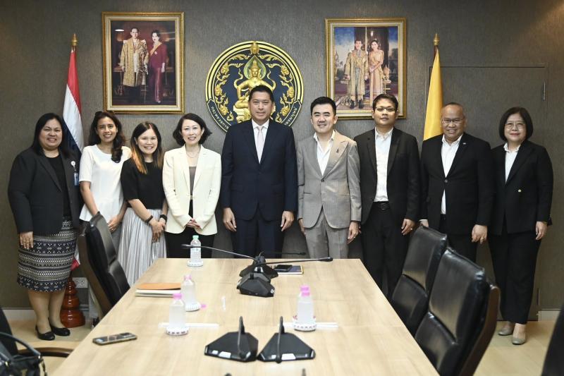 รมว.พม. เป็นประธาน�
