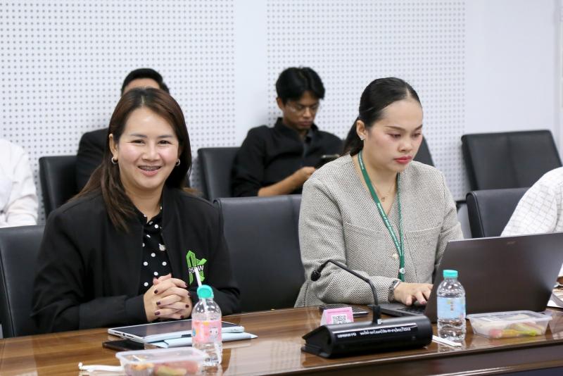 นางเตือนใจ คงสมบั�