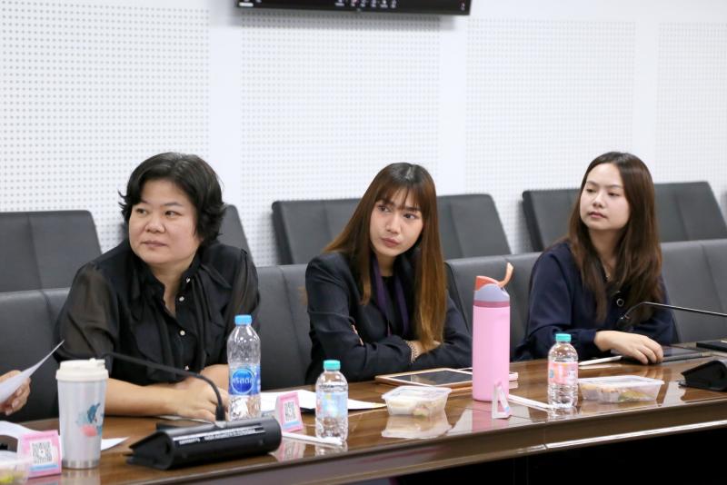 นางเตือนใจ คงสมบั�