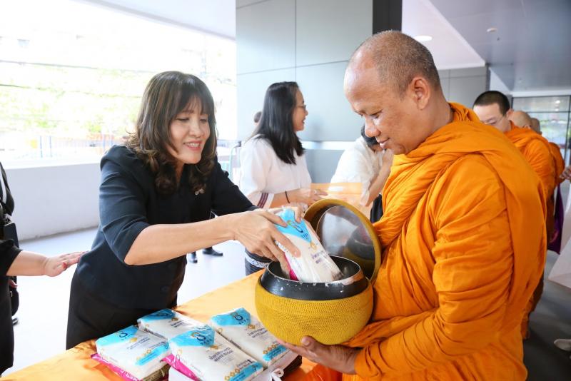 นางเตือนใจ คงสมบั�