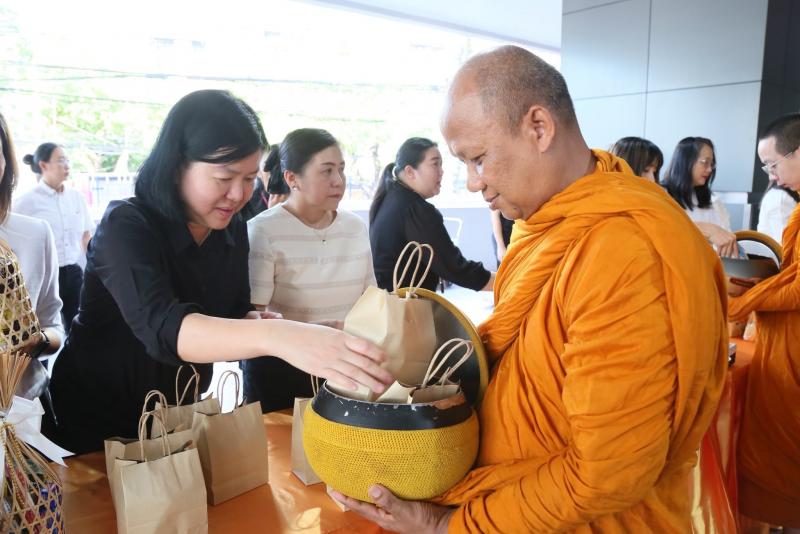 นางเตือนใจ คงสมบั�