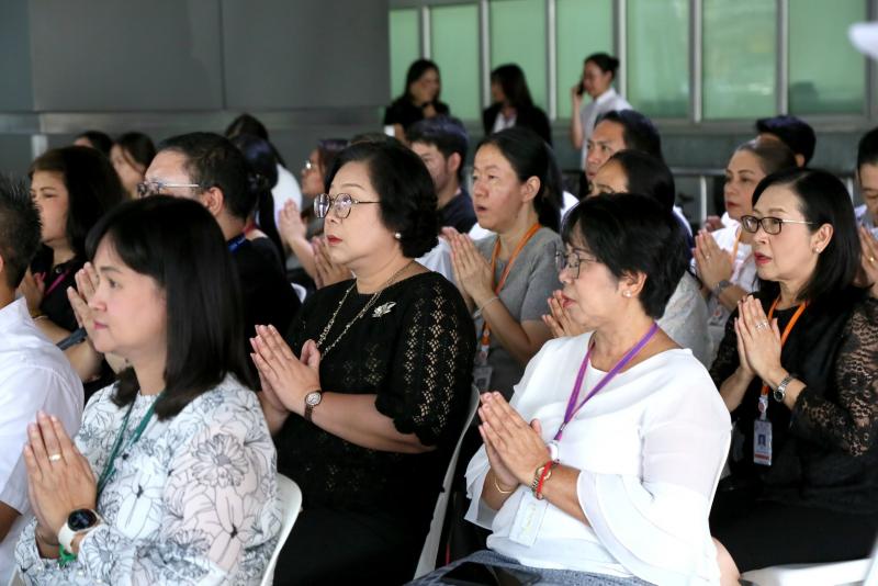 นางเตือนใจ คงสมบั�