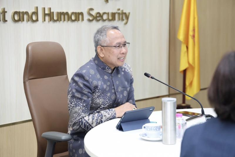 ปลัด พม. เป็นประธา�