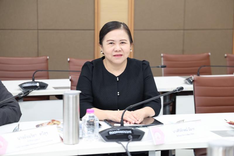 ปลัด พม. เป็นประธา�