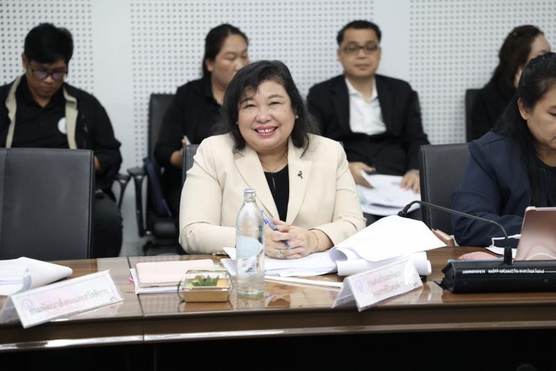ปลัด พม. เป็นประธา�