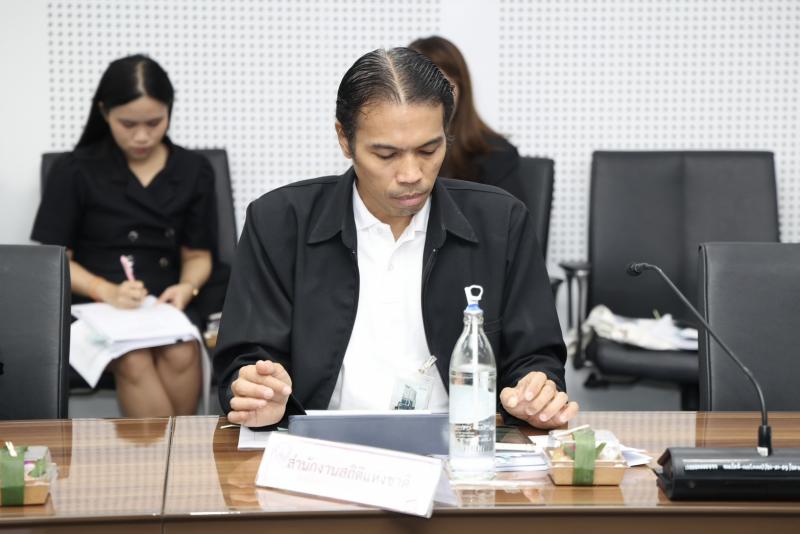 ปลัด พม. เป็นประธา�