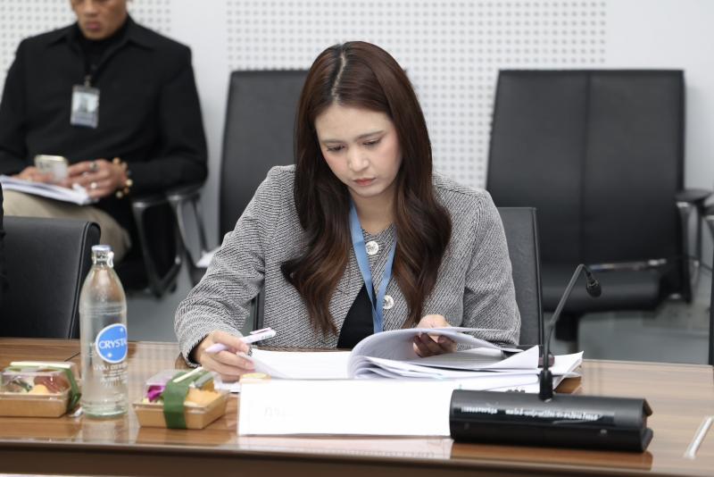 ปลัด พม. เป็นประธา�