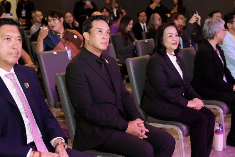 รมว.พม. เป็นประธาน�