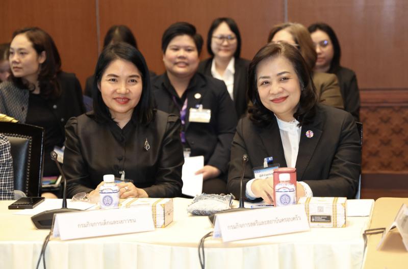 นางสาวสุนีย์ ศรีส�