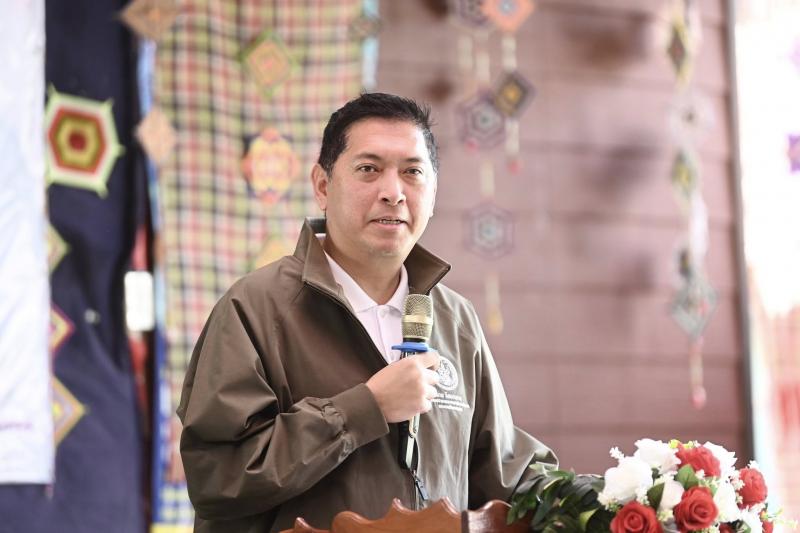 รมว.พม. ลงพื้นที่จ�