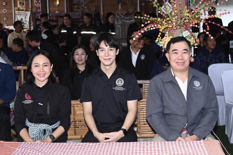 รมว.พม. ลงพื้นที่จ�