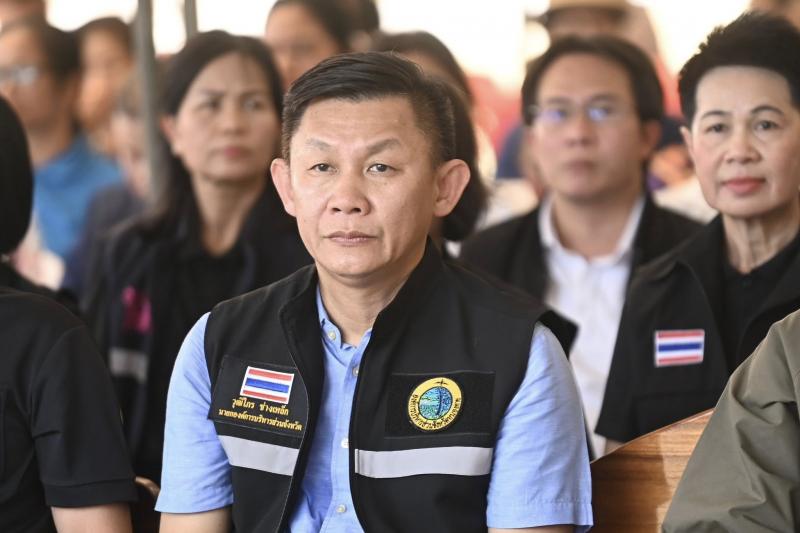 รมว.พม. ลงพื้นที่จ�