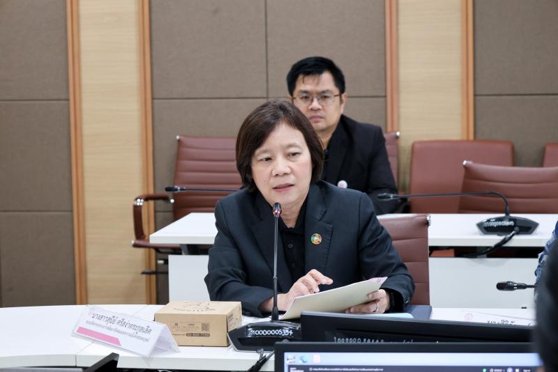 นายอภิชา เลิศพชรก�