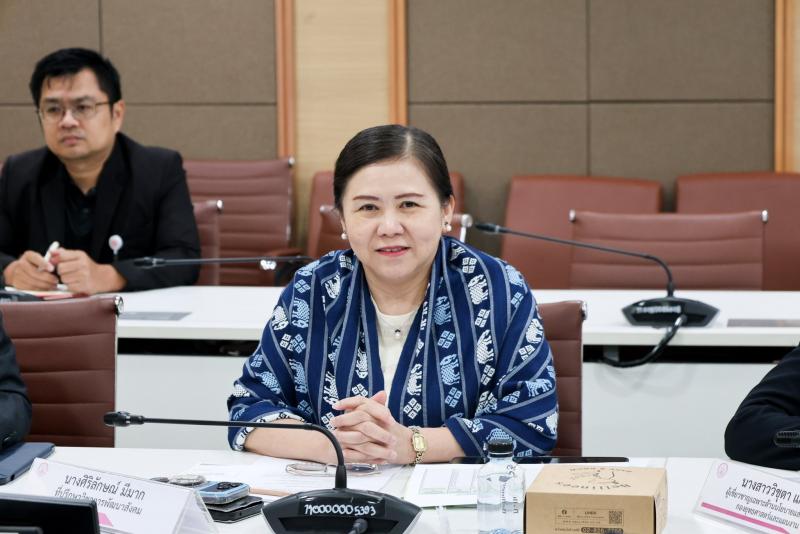 นายอภิชา เลิศพชรก�