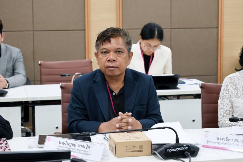 นายอภิชา เลิศพชรก�