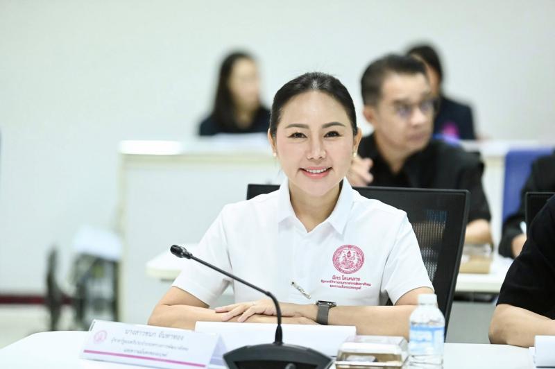 รมว.พม. เป็นประธาน�