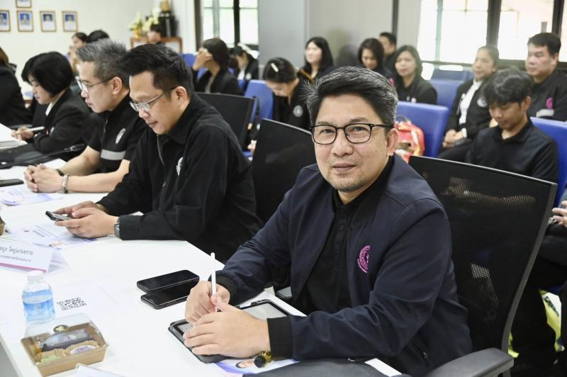 รมว.พม. เป็นประธาน�