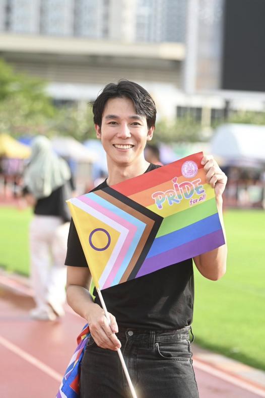 รมว.พม. และนายสุรศ�
