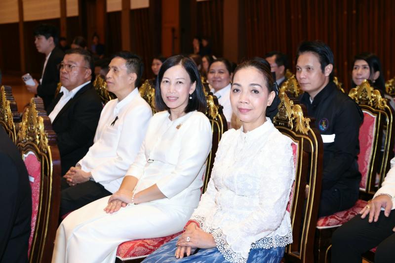 ปลัด พม. เป็นประธา�