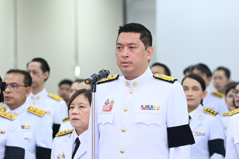 พม. จัดพิธีถวายพระ