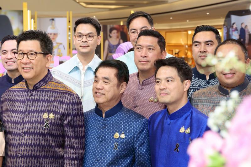 รมว.พม พร้อมด้วย ป�