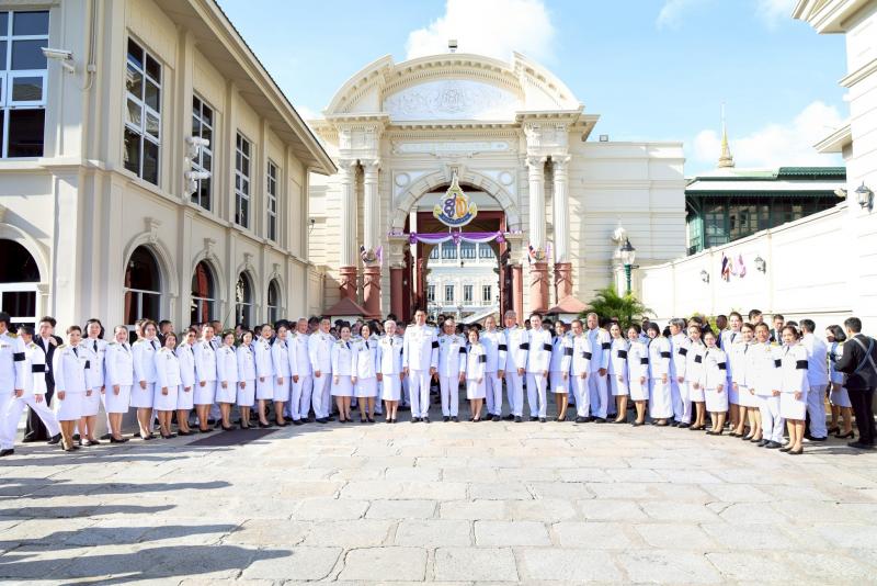 รมว.พม. ลงนามถวายพ�