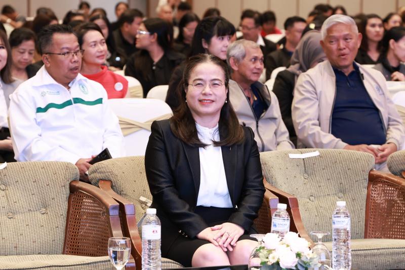 นางเตือนใจ คงสมบั�