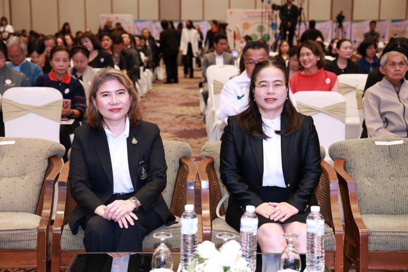 นางเตือนใจ คงสมบั�