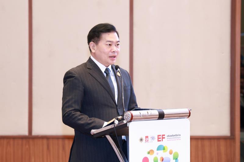 นางเตือนใจ คงสมบั�