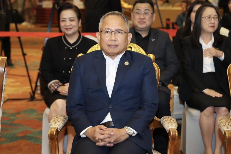 รมว.พม. เป็นประธาน�