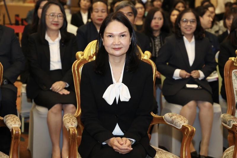 รมว.พม. เป็นประธาน�