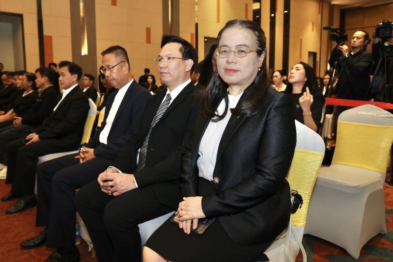 รมว.พม. เป็นประธาน�