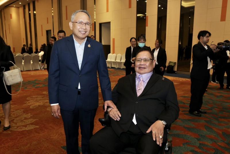 รมว.พม. เป็นประธาน�