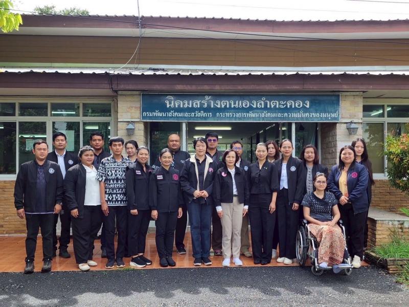 นางวาสนา ทองจันทร�