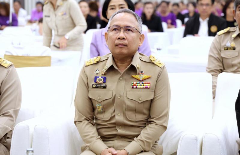 รมว.พม. เป็นประธาน�