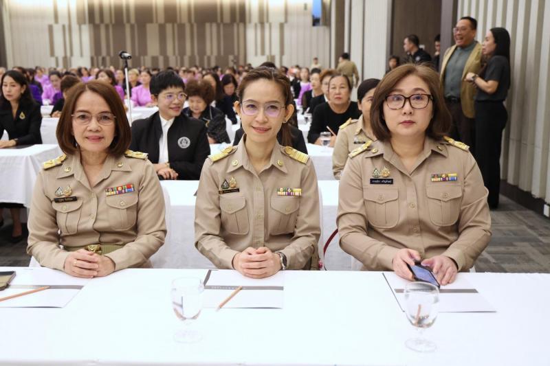 รมว.พม. เป็นประธาน�