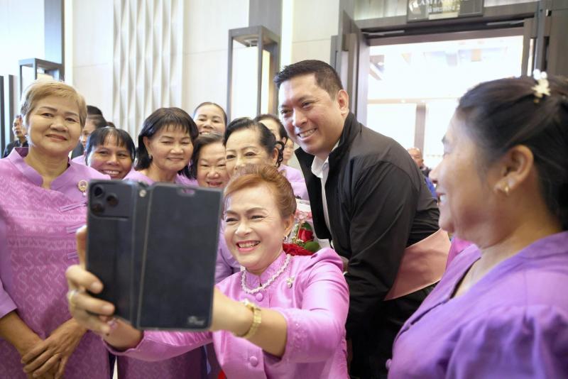 รมว.พม. เป็นประธาน�